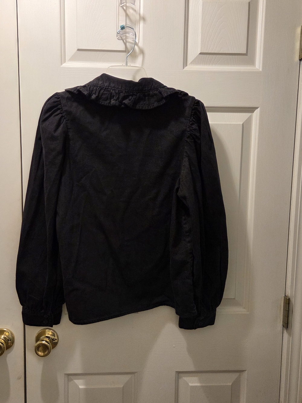 Levi's Black Ruffled Collar Button-Front Blouse - Picture 2 of 6